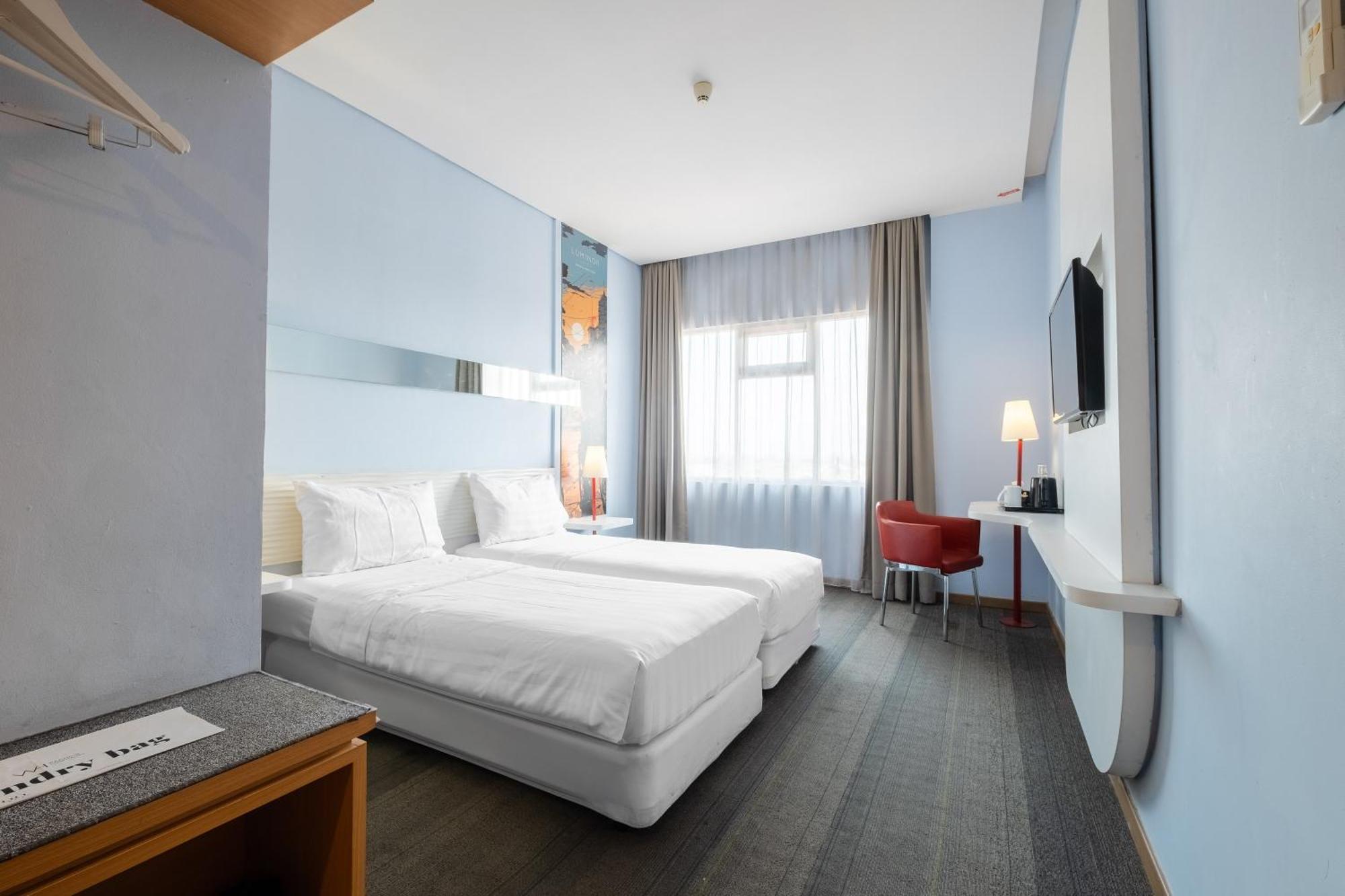 Luminor Hotel Metro Indah - Bandung By Wh Cicadas Dış mekan fotoğraf